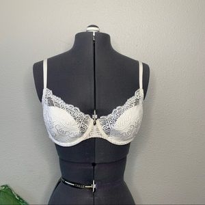 Victoria’s Secret white lace push-up no padding
